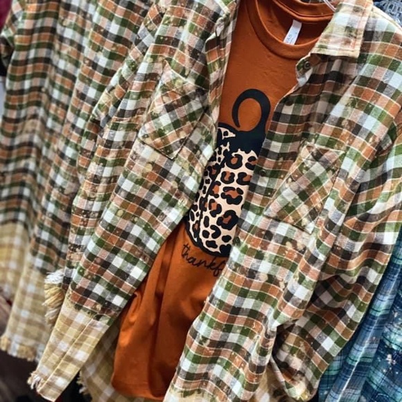 SMALL Bleached Plaid Flannel / Shacket - Picture 7 of 13